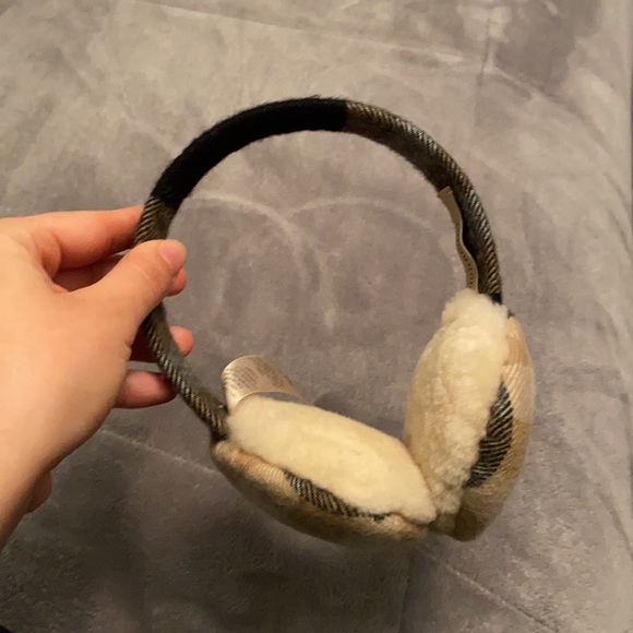 Burberry Earmuffs - Picture 4 of 5